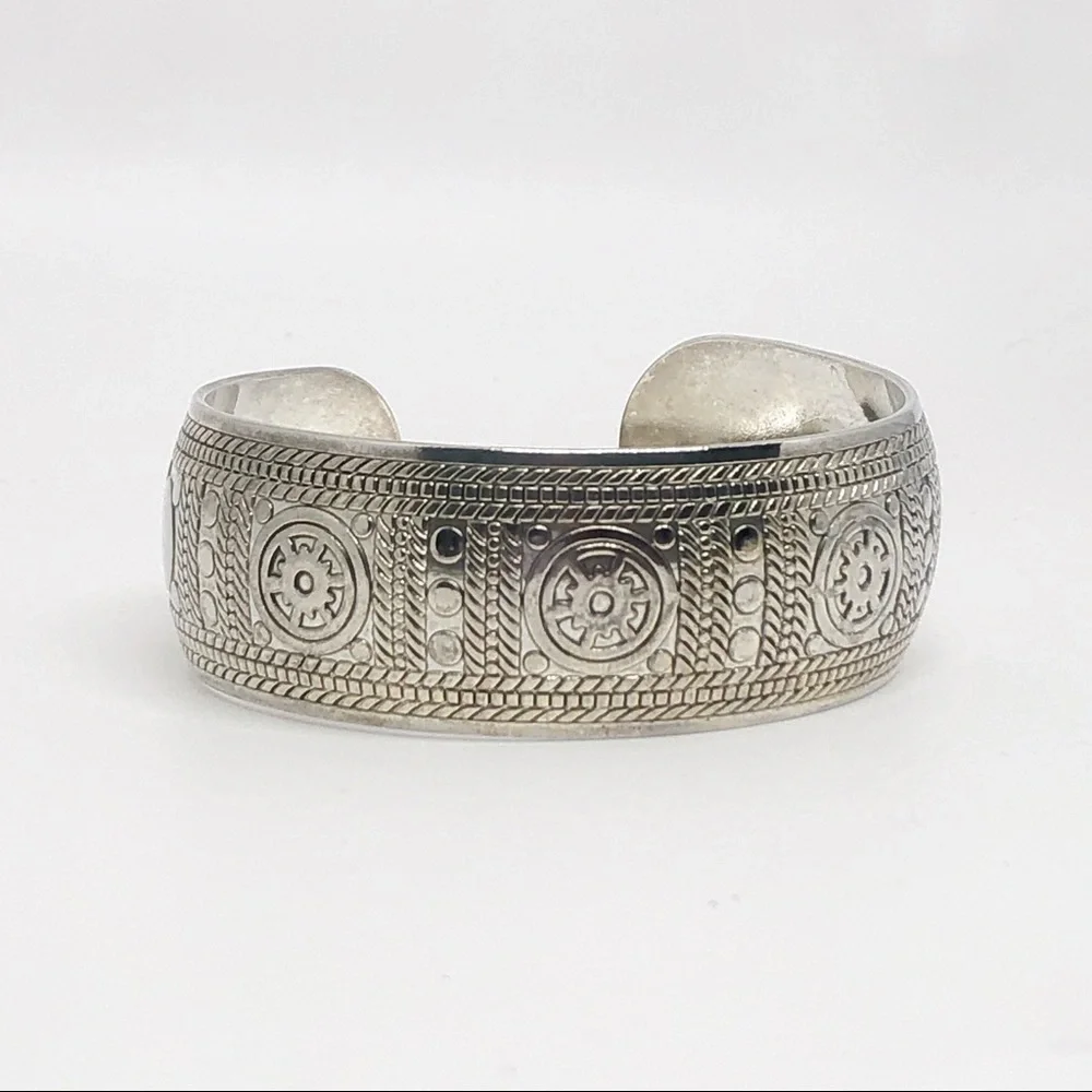 Silver Cuff with Detailing